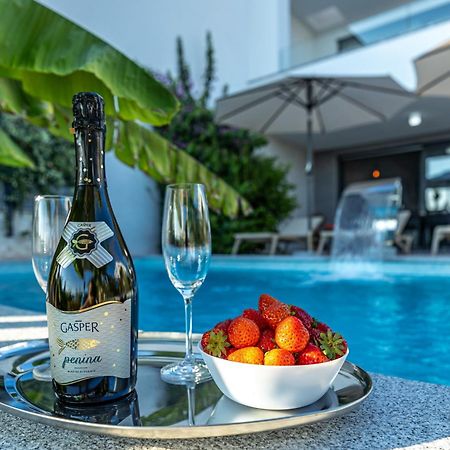Luxury Villas White Sails Pinezići المظهر الخارجي الصورة
