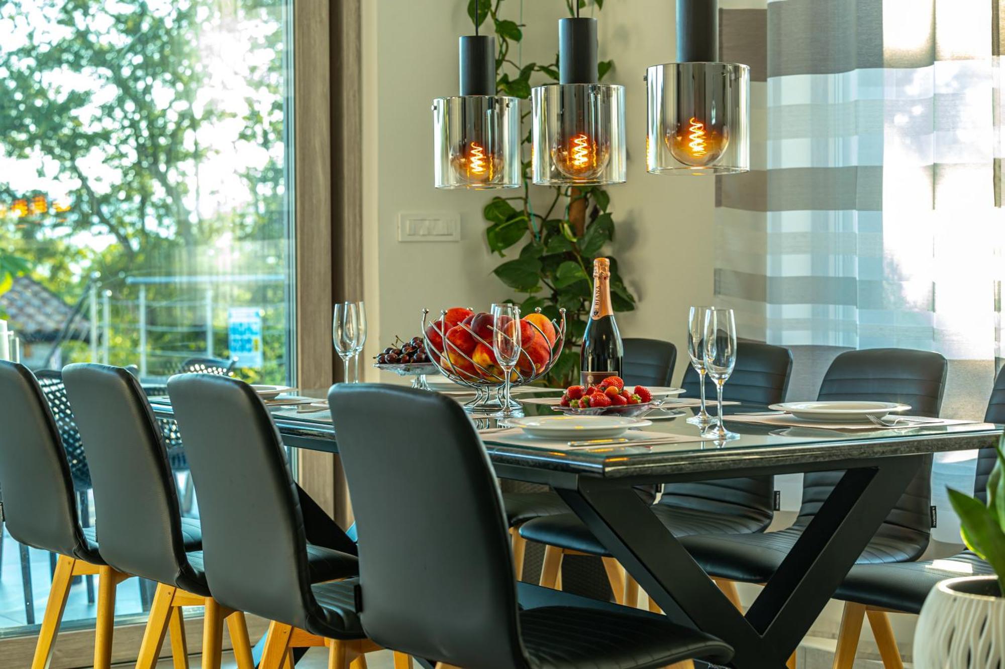 Luxury Villas White Sails Pinezići المظهر الخارجي الصورة
