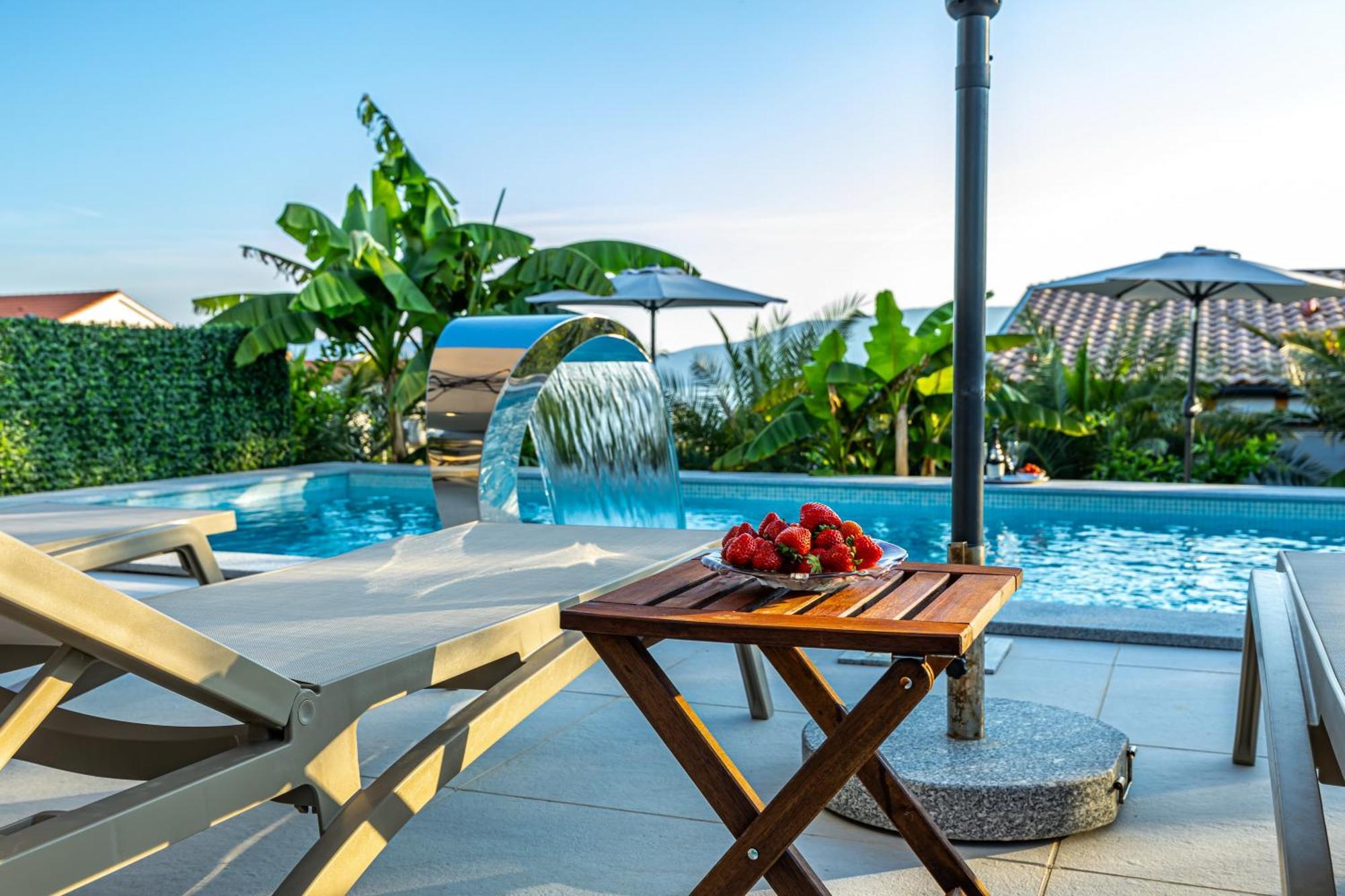 Luxury Villas White Sails Pinezići المظهر الخارجي الصورة